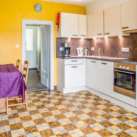 Near Ravel Cycling Paths * Heuem