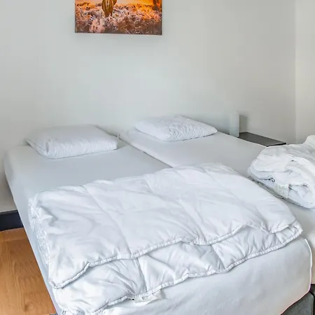 Near Ravel Cycling Paths Tatil Evi *